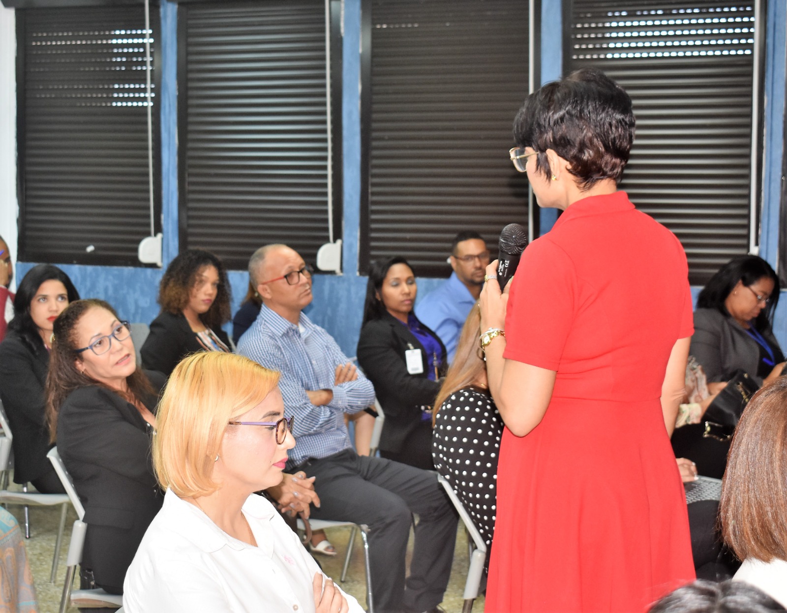 Realizan Conferencia “la Capacitación Como Eje Fundamental Para La Profesionalización De Los 8999